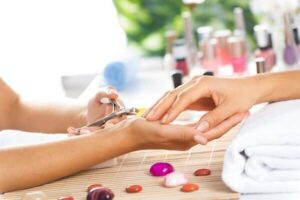 Sign requirement for texas cosmetology establishments – regarding assistance to victims of human trafficking