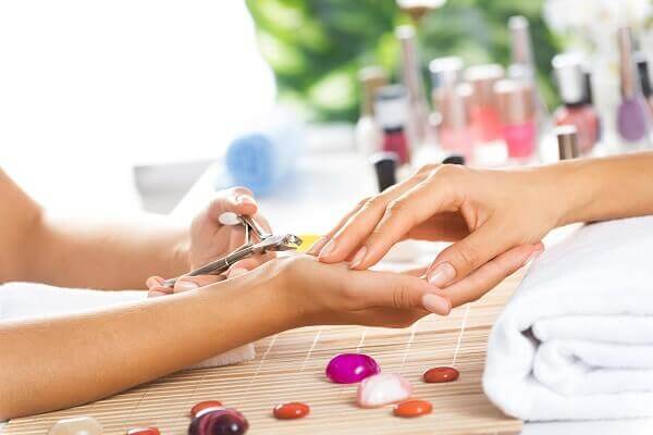 Sign requirement for texas cosmetology establishments – regarding assistance to victims of human trafficking