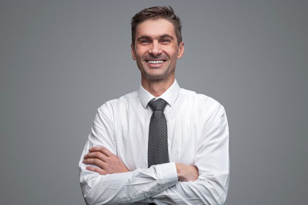 What does a professional license defense lawyer do