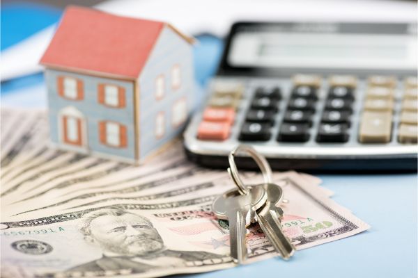 What happens when a real estate agent makes a payment with insufficient funds
