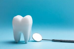 When a dentist is accused of offering a gift as part of advertising
