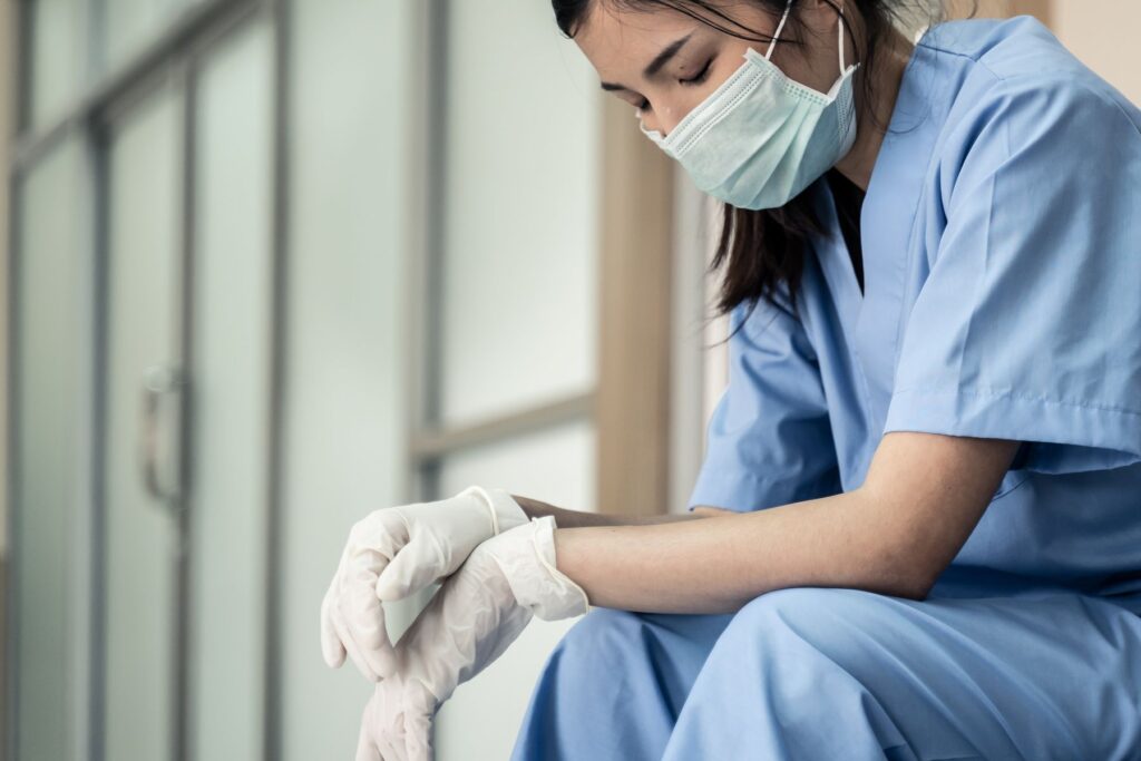 Scenarios that put a medical professionals license at risk